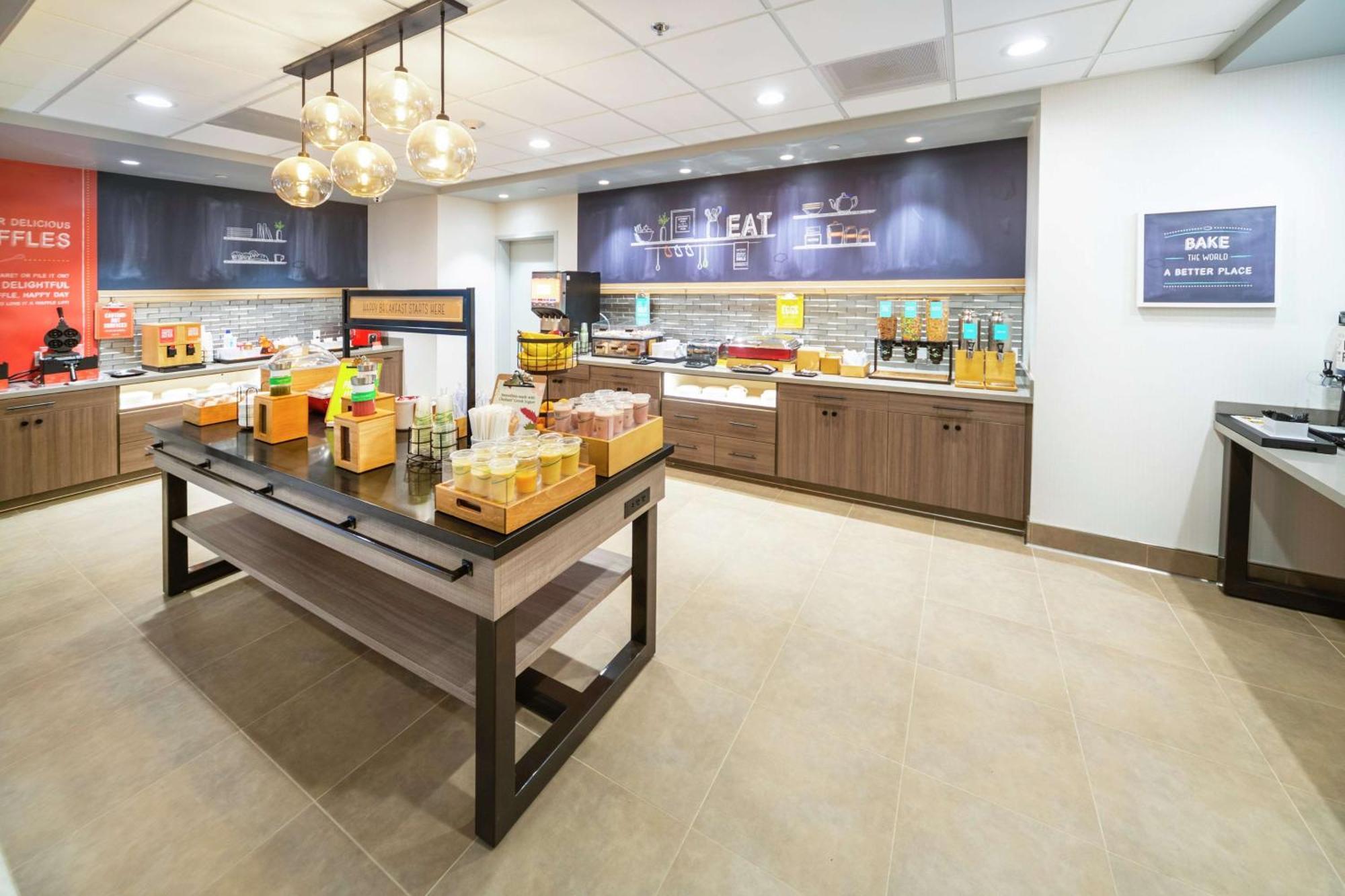 Hampton Inn & Suites Santa Maria Luaran gambar